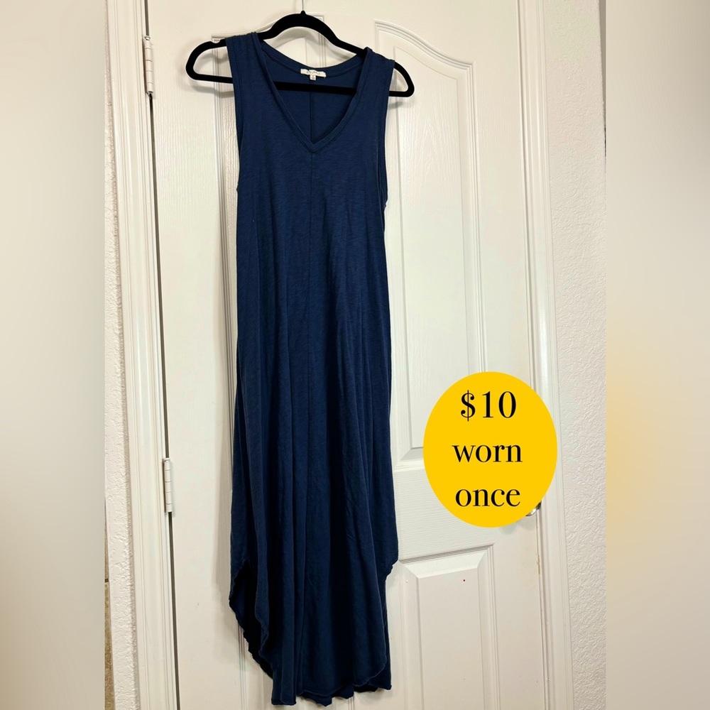 Navy Z Supply cotton day dress (never worn) - size small.